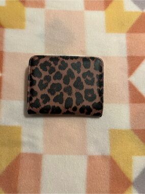 Leopard Print Compact Wallet - Brown/Black
